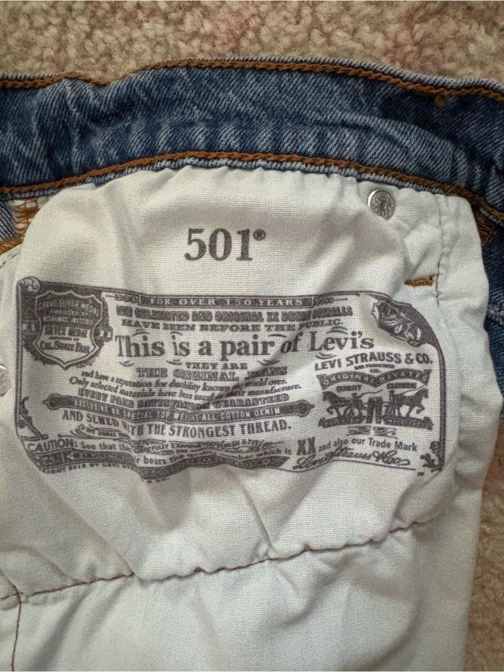 Levi's 501 Jean Shorts - Picture 3 of 4